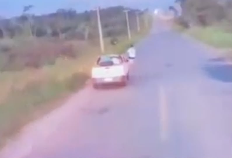 Vídeo registra atropelamento de adolescente na BR-364; jovem foi transferido em estado crítico para Rio Branco
