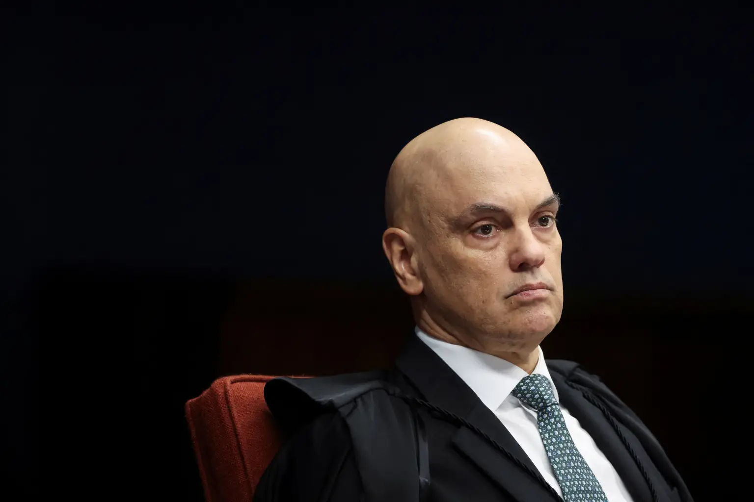 Moraes ameaça afastar presidentes de tribunais e pede explicações sobre penduricalhos Moraes ameaça afastar presidentes de tribunais e pede explicações sobre penduricalhos