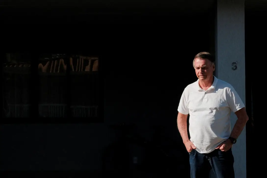 PF apreende espingarda de Bolsonaro que estava sob guarda de empresa no RS