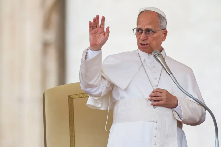 Papa Leão pede aos EUA que acolham imigrantes em apelo de 4 de julho