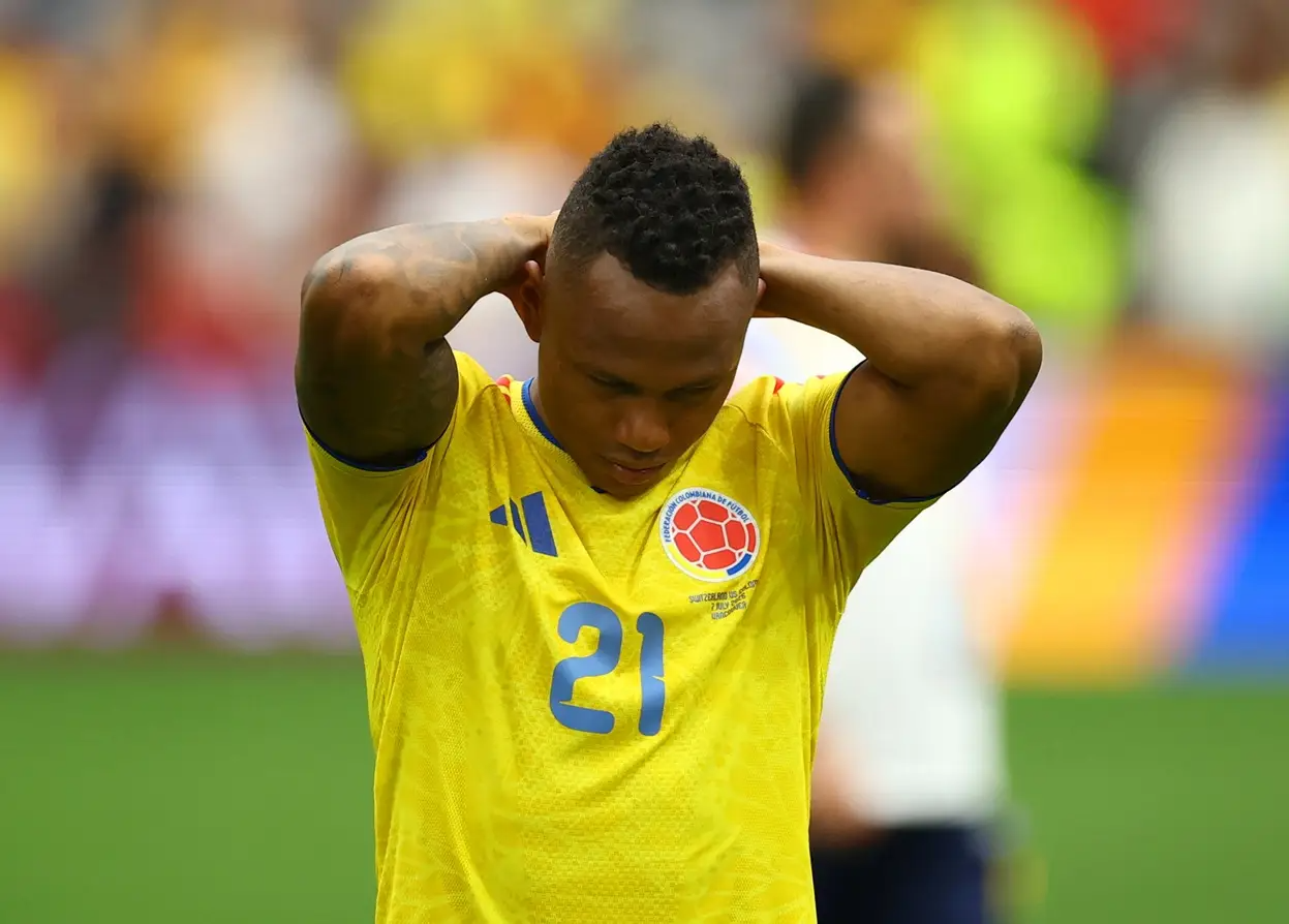 Atacante que perdeu gol em eliminação da Colômbia na Copa recebe ameaças de morte Atacante que perdeu gol em eliminação da Colômbia na Copa recebe ameaças de morte