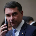 Flávio pede mais prazo para depor em caso de calúnia sobre Lula após cobrança da PF
