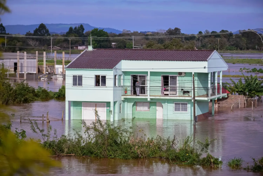 Chuva no RS: mais de 1200 pessoas estão desabrigadas e quase 200 cidades têm danos Chuva no RS: mais de 1200 pessoas estão desabrigadas e quase 200 cidades têm danos