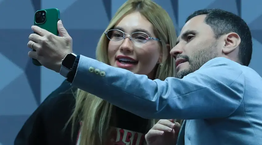 Cleitinho diz que foi ‘idiota’ ao pedir foto com Virgínia durante CPI das Bets