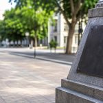 Rio Branco pode proibir homenagens a condenados por crimes graves Projeto que proíbe homenagens a condenados por estupro, pedofilia, racismo e violência contra a mulher em Rio Branco é aprovado