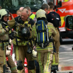 Pelo menos seis pessoas morrem em incêndio em torre na Antuérpia, diz polícia belga Pelo menos seis pessoas morrem em incêndio em torre na Antuérpia, diz polícia belga