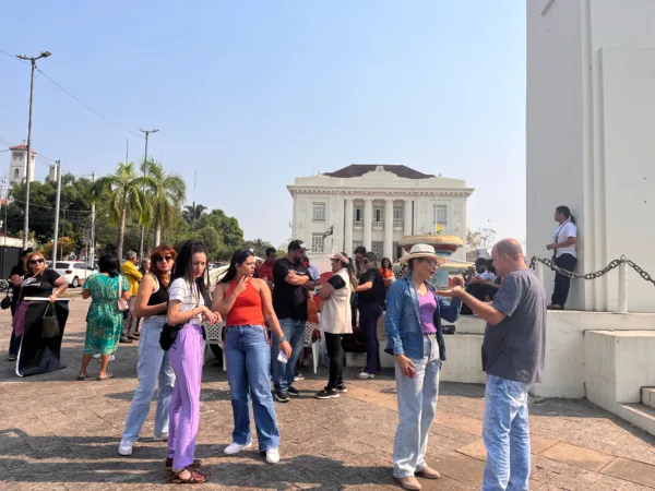 Sinteac mobiliza servidores para ato em frente ao Palácio Rio Branco por recomposição salarial