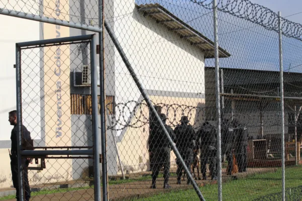 URGENTE: Suspeita de motim leva Iapen a suspender visitas em pavilhão do presídio de Rio Branco