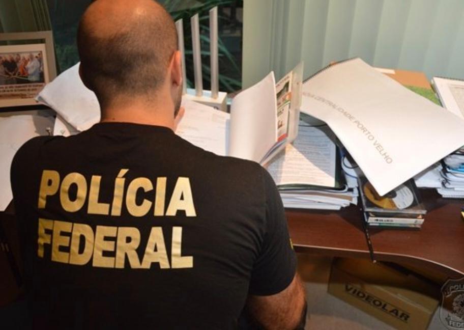 PF investiga desvio de R$ 50 milhões da educação no Pará em operação que mira ligações com garimpo PF investiga desvio de R$ 50 milhões da educação no Pará em operação que mira ligações com garimpo