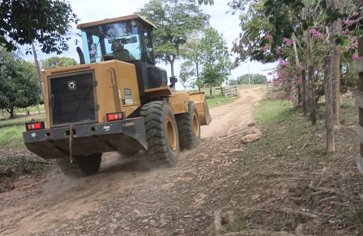 Polícia Civil investiga suposta tentativa de atropelamento com máquina pesada na zona rural de Epitaciolândia Polícia Civil investiga suposta tentativa de atropelamento com máquina pesada na zona rural de Epitaciolândia