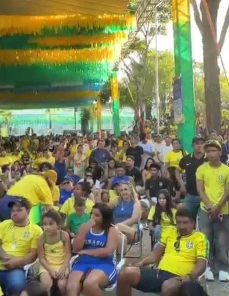 Gol de Haaland silencia torcida na Praça da Revolução Gol de Haaland silencia torcida na Praça da Revolução