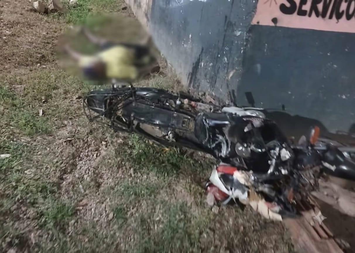 Condutor de caminhonete foge sem prestar socorro após acidente que mata jovem motociclista em Xapuri Condutor de caminhonete foge sem prestar socorro após acidente que mata jovem motociclista em Xapuri