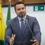 PROJETO DE INICIATIVA DO DEPUTADO ARLENILSON CUNHA, QUE REGULAMENTA A CARGA HORÁRIA DE PSICÓLOGOS E ASSISTENTES SOCIAIS, É APROVADO NA ALEAC PROJETO DE INICIATIVA DO DEPUTADO ARLENILSON CUNHA, QUE REGULAMENTA A CARGA HORÁRIA DE PSICÓLOGOS E ASSISTENTES SOCIAIS, É APROVADO NA ALEAC