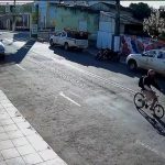 Criminoso invade casa, furta dinheiro e pertences e empurra idosa durante fuga em Brasiléia Criminoso invade casa, furta dinheiro e pertences e empurra idosa durante fuga em Brasiléia