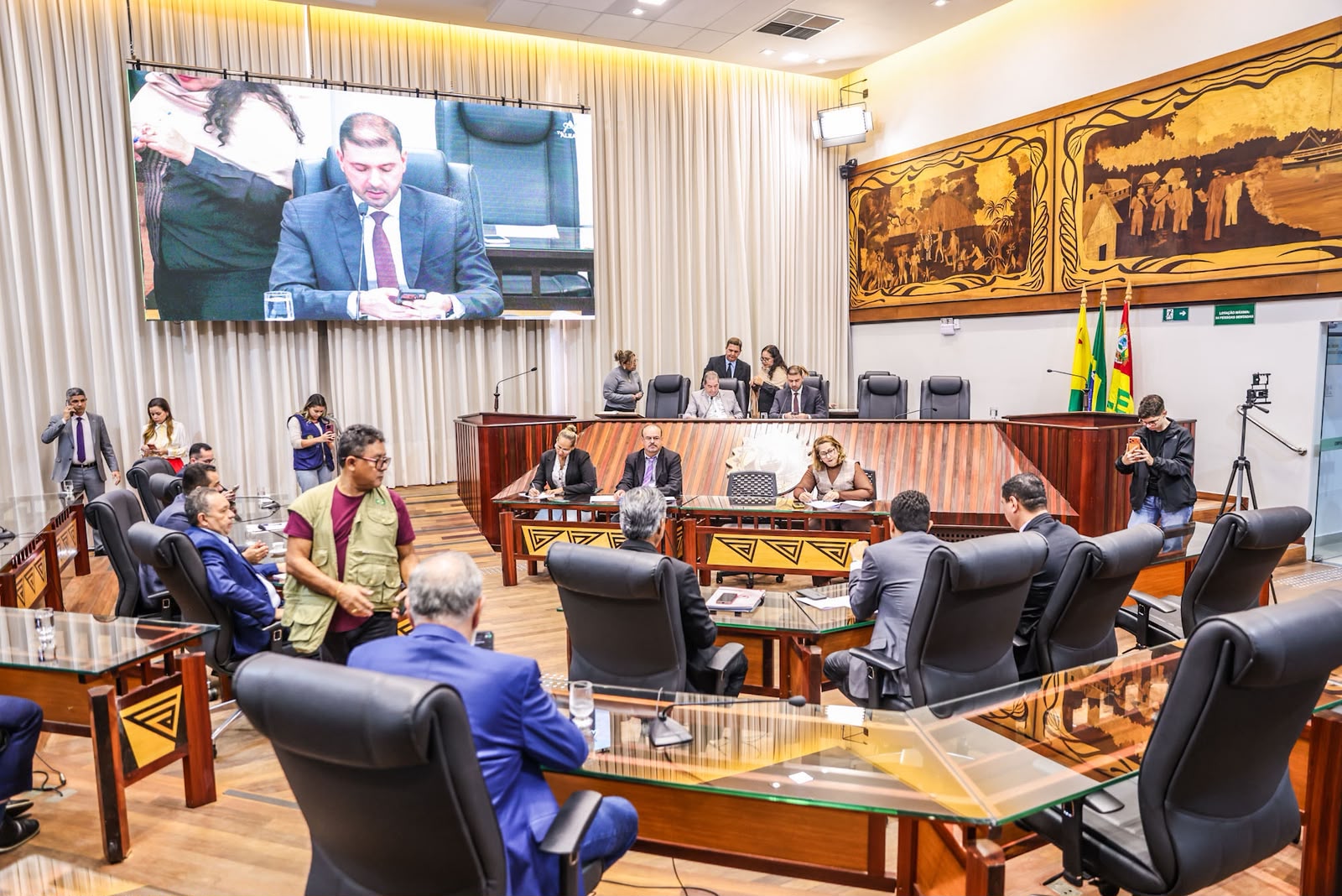 Em aprovação histórica, ALEAC corrige distorções de décadas e fortalece direitos dos servidores estaduais Em aprovação histórica, ALEAC corrige distorções de décadas e fortalece direitos dos servidores estaduais
