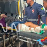 Mulheres ficam feridas após queda de motocicleta ao desviarem de buraco no bairro Areal, em Rio Branco Mulheres ficam feridas após queda de motocicleta ao desviarem de buraco no bairro Areal, em Rio Branco