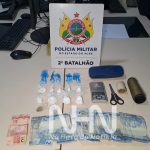Adolescente de 17 anos reage à abordagem, agride policiais e acaba apreendido por tráfico pela Força Tática em Rio Branco Adolescente de 17 anos reage à abordagem, agride policiais e acaba apreendido por tráfico pela Força Tática em Rio Branco