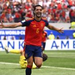 Espanha aproveita erro de goleiro reserva e elimina Bélgica em jogo equilibrado