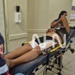 Motociclista sofre luxação no ombro após cair ao atingir buraco em rua do Loteamento Jaguar, em Rio Branco