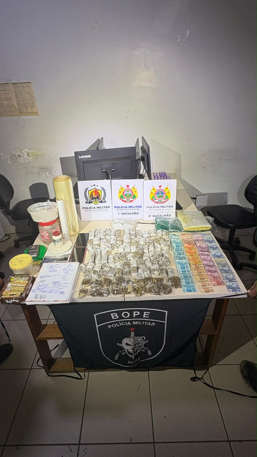Casal conhecido como “Sandrinho” e “Vovó do Tráfico” é preso com grande quantidade de skank durante operação da PM em Rio Branco