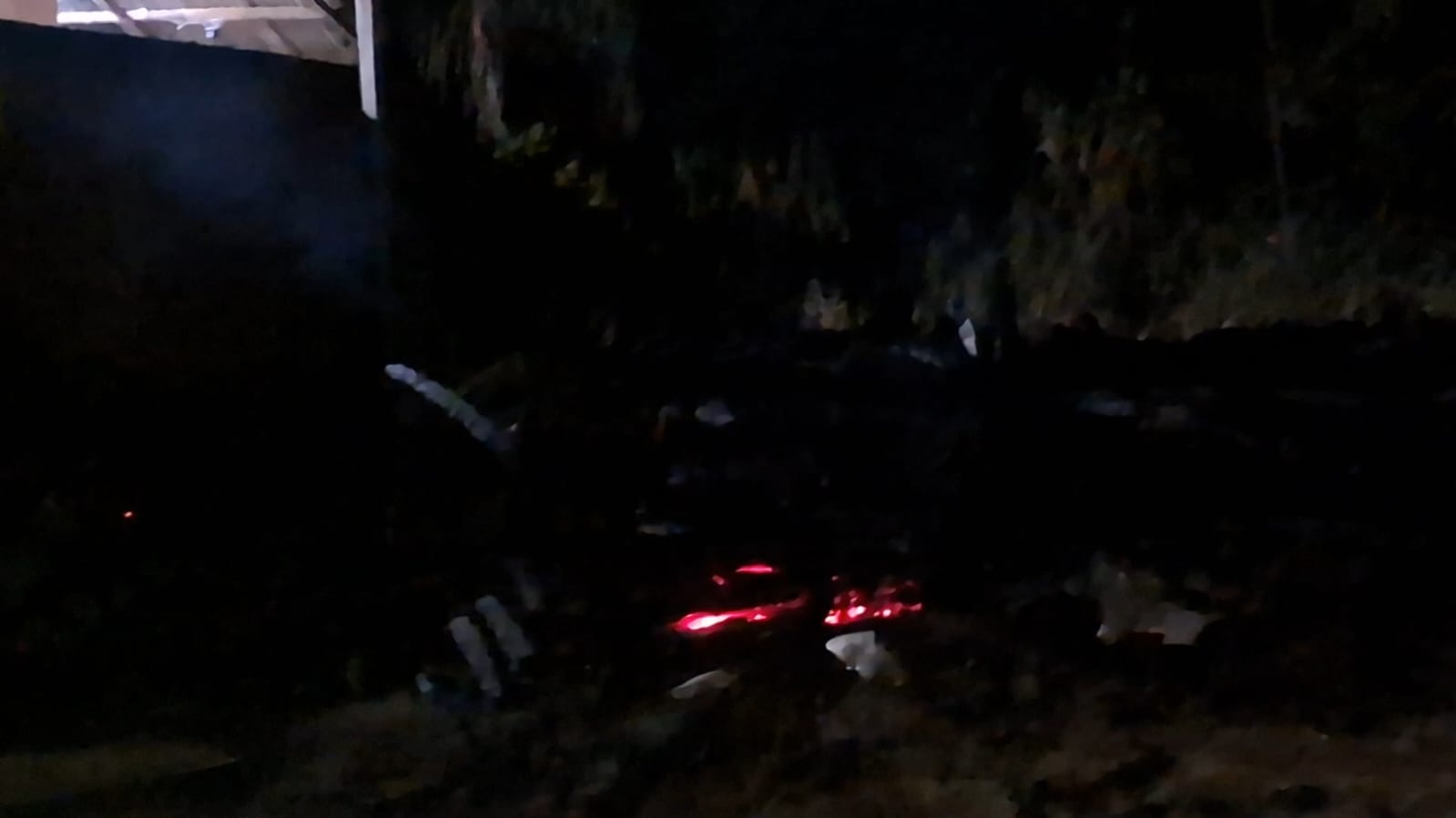 Casa é destruída por incêndio no bairro Vitória e Polícia Civil apura possível ação criminosa em Rio Branco Casa é destruída por incêndio no bairro Vitória e Polícia Civil apura possível ação criminosa em Rio Branco