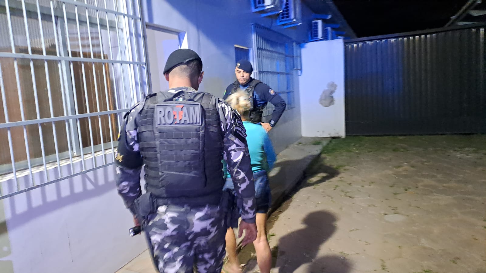 Casal é preso com grande quantidade de skank e mais de R$ 1,3 mil durante operação da PM em Rio Branco