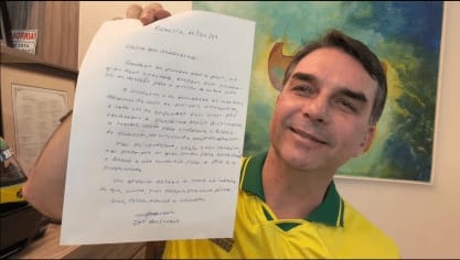 Em carta, Bolsonaro pede união e confirma Flávio como “porta-voz” em meio a crise familiar