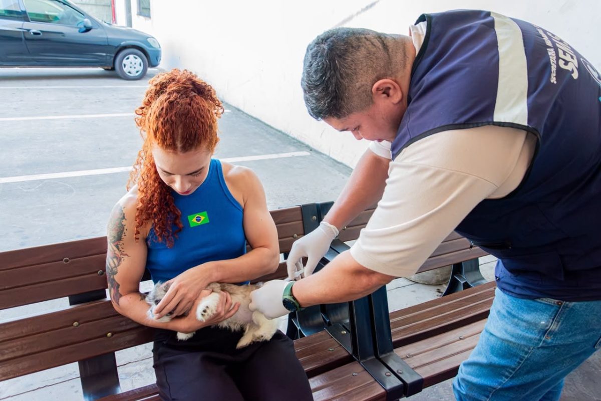 Vacinação antirrábica itinerante avança em Rio Branco Vacinação antirrábica itinerante começa em Rio Branco; campanha vai passar por oito bairros