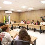 Prefeitura, Ufac e estudantes discutem reforço no transporte coletivo em Rio Branco