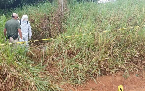 Corpo de homem com as mãos amarradas é encontrado em área rural próxima à comunidade de Villa Rojas, na Bolívia