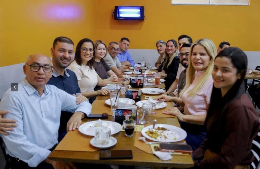 Em café comunitário na Baixada da Sobral, governadora Mailza sinaliza pré-campanha em Rio Branco Em café comunitário na Baixada da Sobral, governadora Mailza sinaliza pré-campanha em Rio Branco