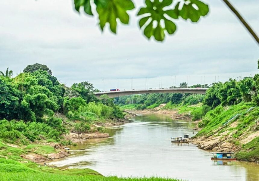 Sem chuvas, Rio Acre ainda sobe e marca 2,27 m em Rio Branco