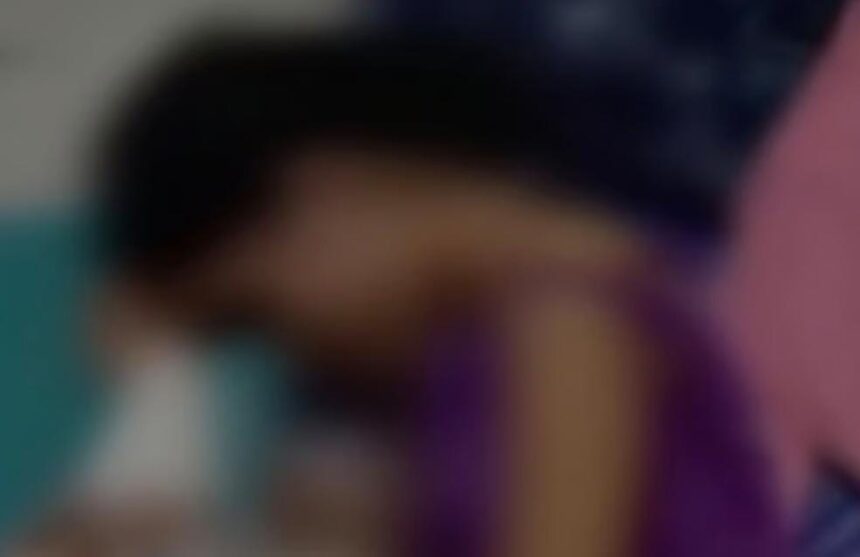 Madrasta é presa por suspeita de forçar menina de 11 anos a ingerir soda cáustica