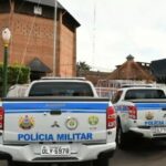 Perseguição termina com acidente e prisão de jovem em Cruzeiro do Sul Perseguição termina com acidente e prisão de jovem em Cruzeiro do Sul