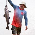 No Rio Acre, pescador do Seis de Agosto pega cuiú‑cuiú e segue herança do avô No Rio Acre, pescador do Seis de Agosto pega cuiú‑cuiú e segue herança do avô