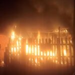 Casa é destruída por incêndio durante a noite em Plácido de Castro