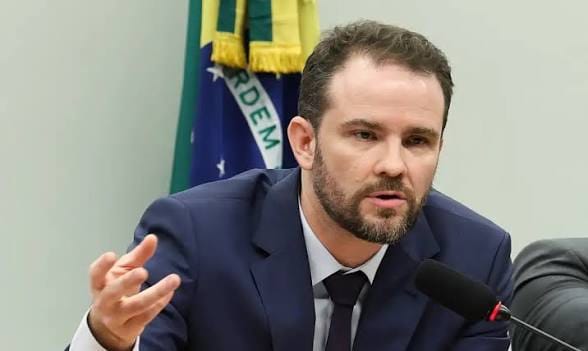 “Não vamos usar o termo retaliação, mas avaliamos reciprocidade”, diz Durigan sobre tarifas dos EUA