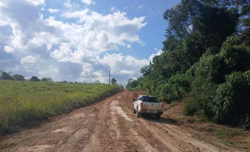 Operação Verão prevê recuperar 720 km de ramais na Transacreana; chuvas interrompem serviços temporariamente