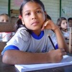 Escola rural em Rodrigues Alves suspende aulas por falta de água e energia; Justiça determina retorno em 48h