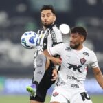 Botafogo domina, perde várias chances e empata sem gols com o Vitória no Nilton Santos