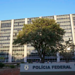 Polícia Federal faz operação para conter lavagem de dinheiro do PCC Polícia Federal faz operação para conter lavagem de dinheiro do PCC
