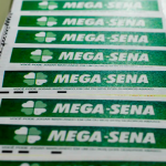 Mega-Sena sorteia prêmio acumulado em R$ 45 milhões nesta quinta-feira Mega-Sena sorteia prêmio acumulado em R$ 45 milhões nesta quinta-feira