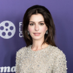 Grávida aos 43 anos, Anne Hathaway revela se terceira gestação foi planejada