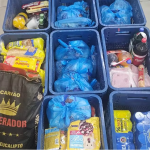 Mulher tenta levar R$ 5 mil em compras sem pagar em supermercado e acaba presa Mulher tenta levar R$ 5 mil em compras sem pagar em supermercado e acaba presa