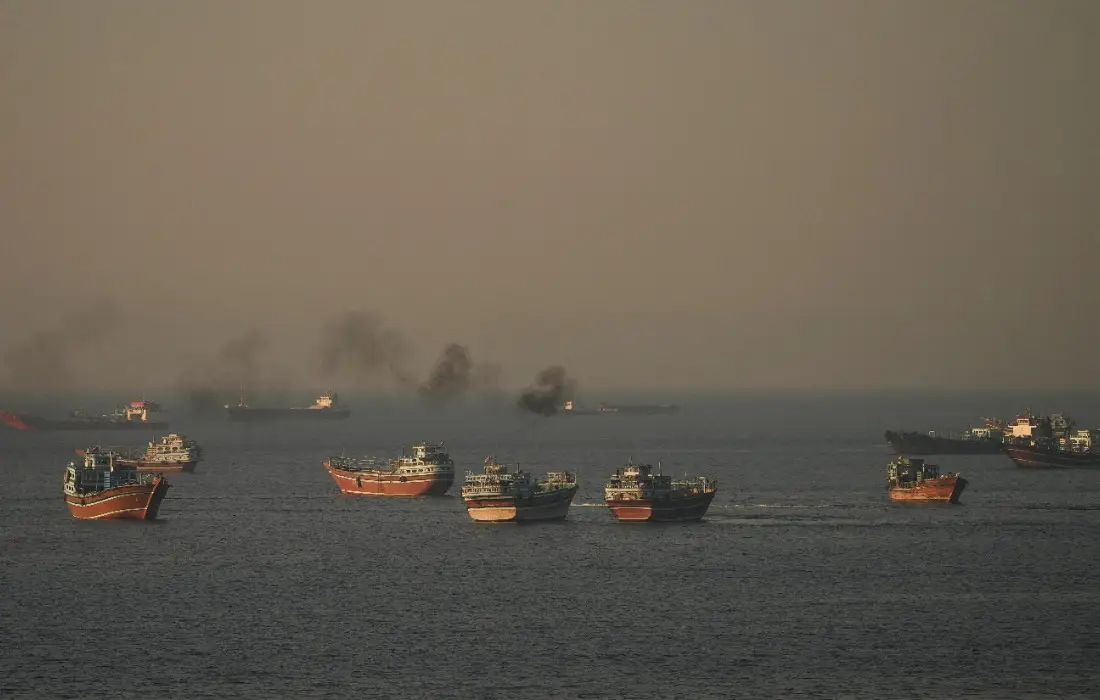 Estreito de Ormuz: 8.000 marinheiros seguem presos apesar do cessar-fogo Irã-EUA Estreito de Ormuz: 8.000 marinheiros seguem presos apesar do cessar-fogo Irã-EUA