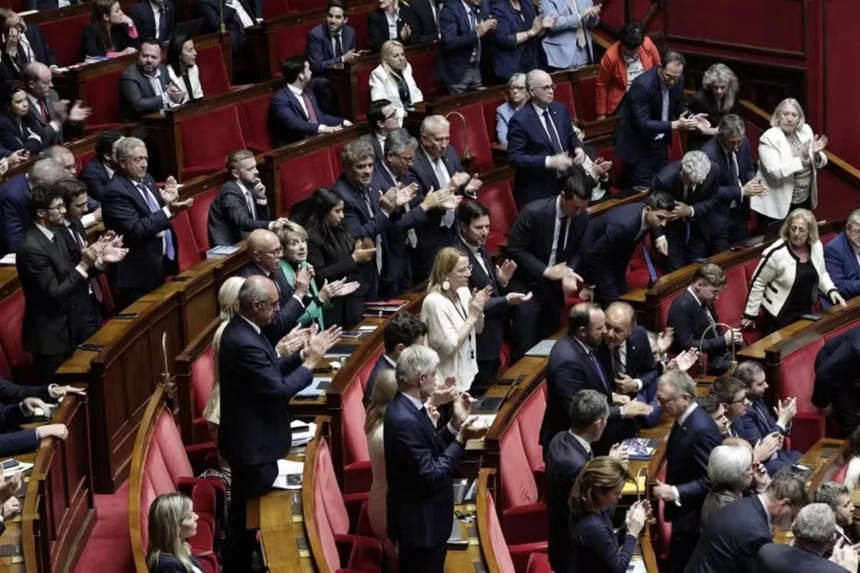 França aprova eutanásia para pacientes com doenças incuráveis França aprova eutanásia para pacientes com doenças incuráveis