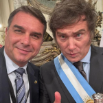 Milei vem ao Brasil para lançamento da candidatura de Flávio Bolsonaro Milei vem ao Brasil para lançamento da candidatura de Flávio Bolsonaro