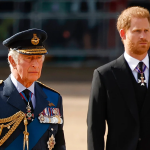 Os bastidores da reunião que selou a paz entre Charles, Harry e Meghan