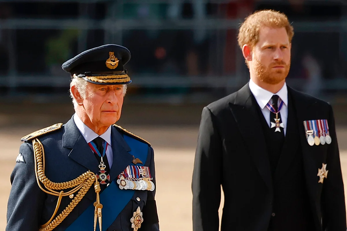 Os bastidores da reunião que selou a paz entre Charles, Harry e Meghan Os bastidores da reunião que selou a paz entre Charles, Harry e Meghan