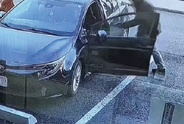 FBI prende brasileiro suspeito de roubar R$ 1 mi em assalto a mão armada a transportadora de valores FBI prende brasileiro suspeito de roubar R$ 1 mi em assalto a mão armada a transportadora de valores